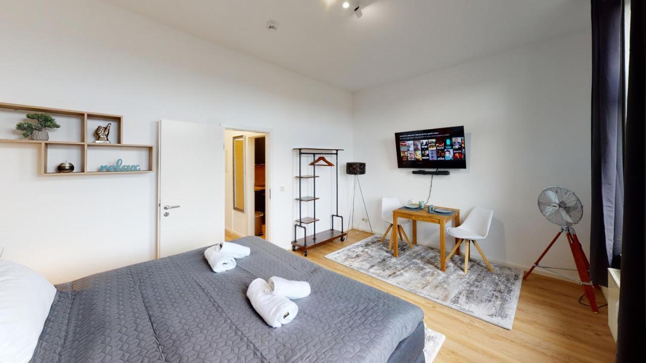 Sweethome - Zentral - Kueche & Parkplatz, Wifi Halle  Kültér fotó