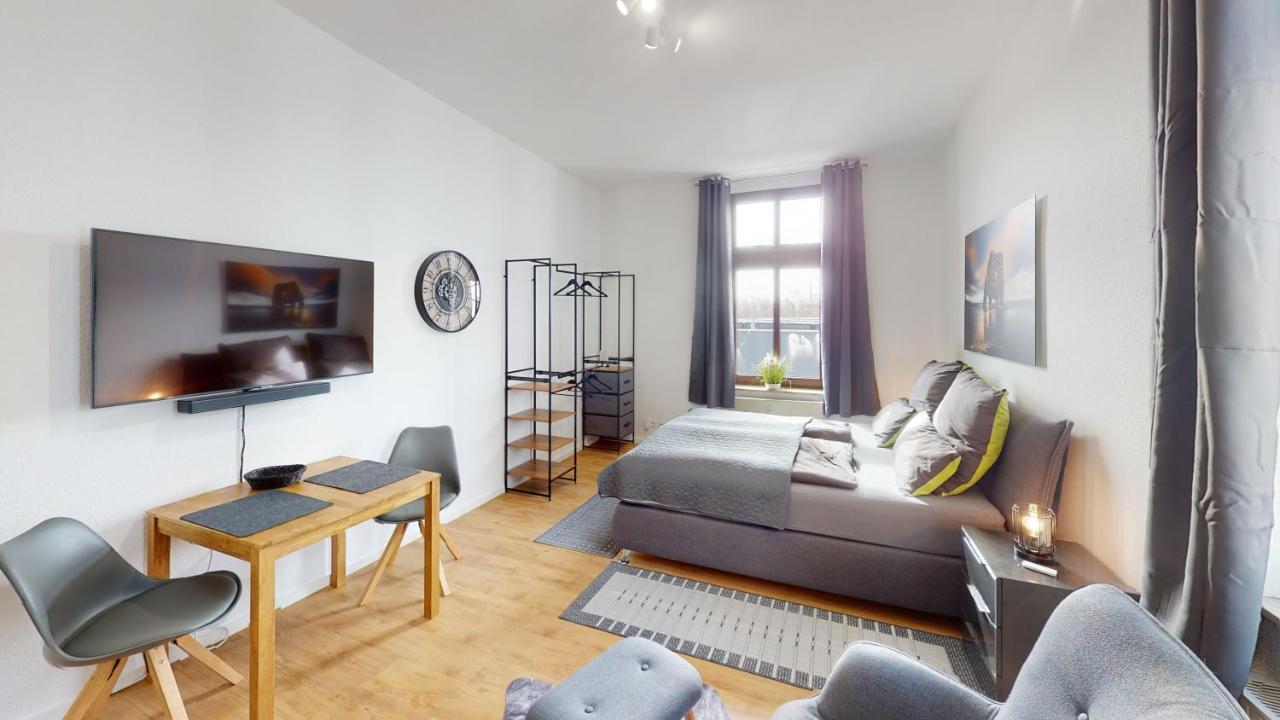 Sweethome - Zentral - Kueche & Parkplatz, Wifi Halle  Kültér fotó