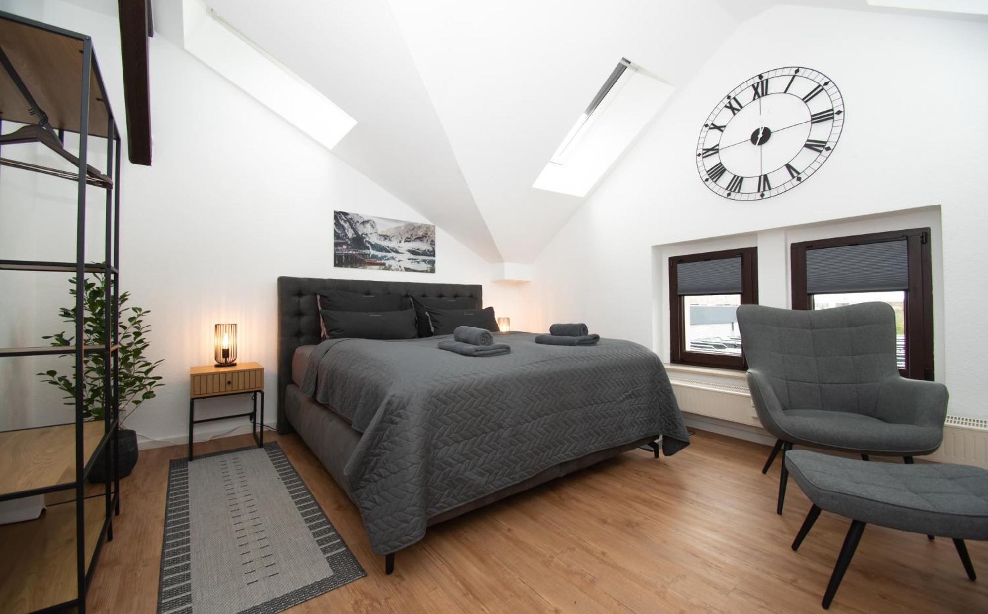 Sweethome - Zentral - Kueche & Parkplatz, Wifi Halle  Kültér fotó