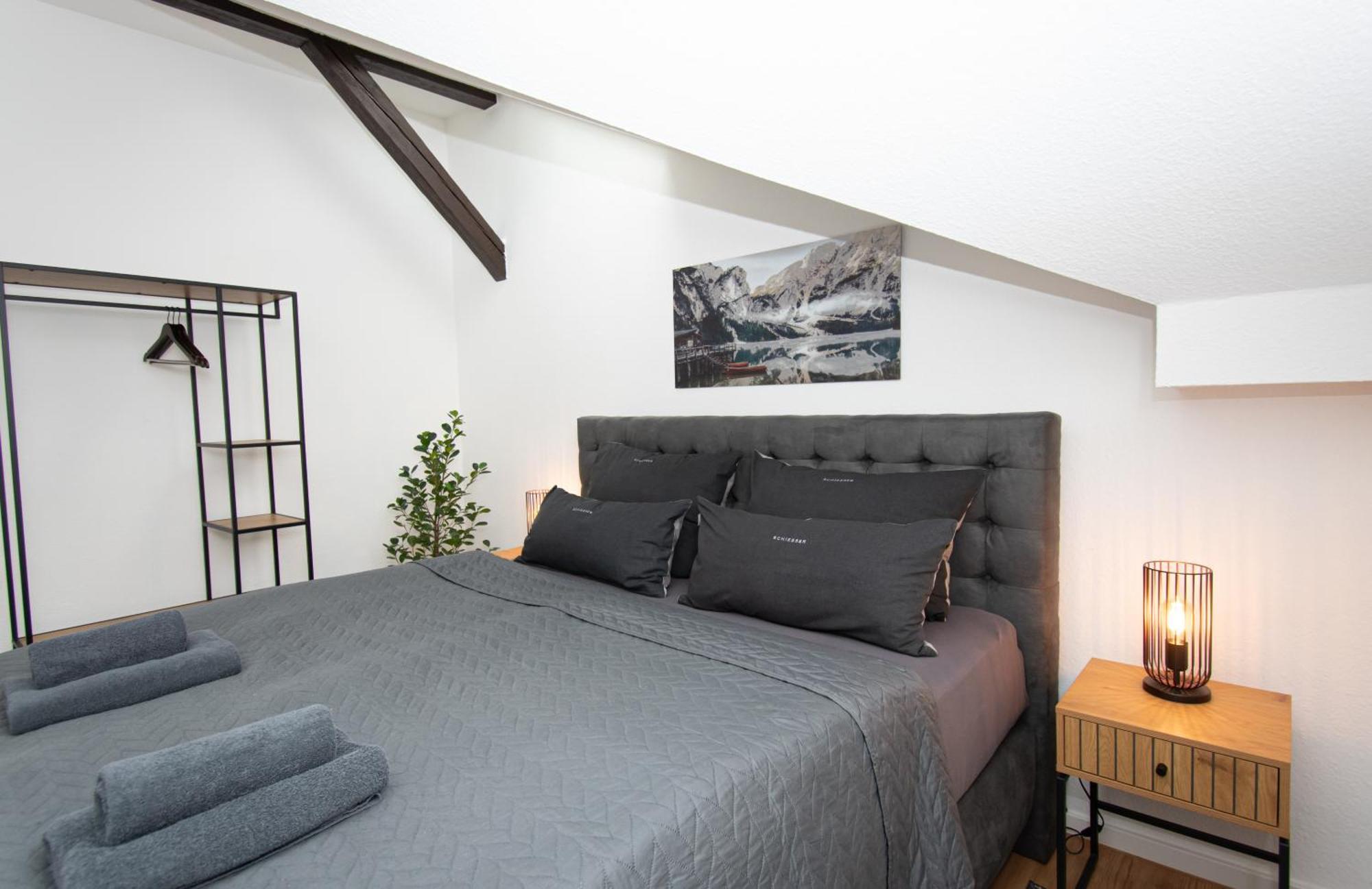 Sweethome - Zentral - Kueche & Parkplatz, Wifi Halle  Kültér fotó